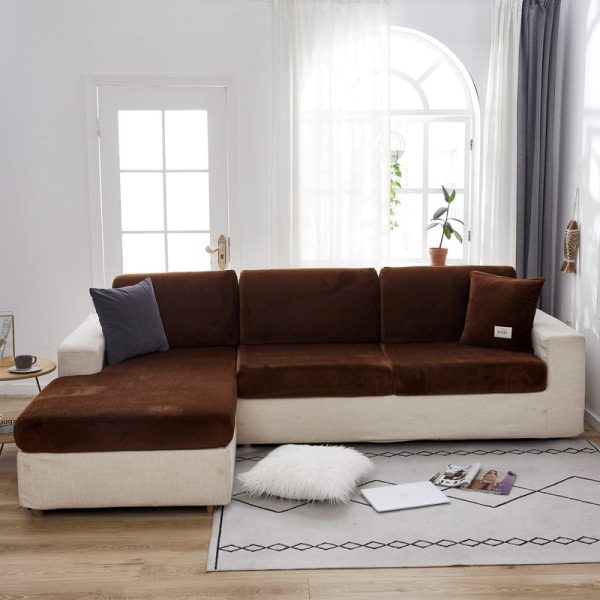 housse de coussin marron en velours